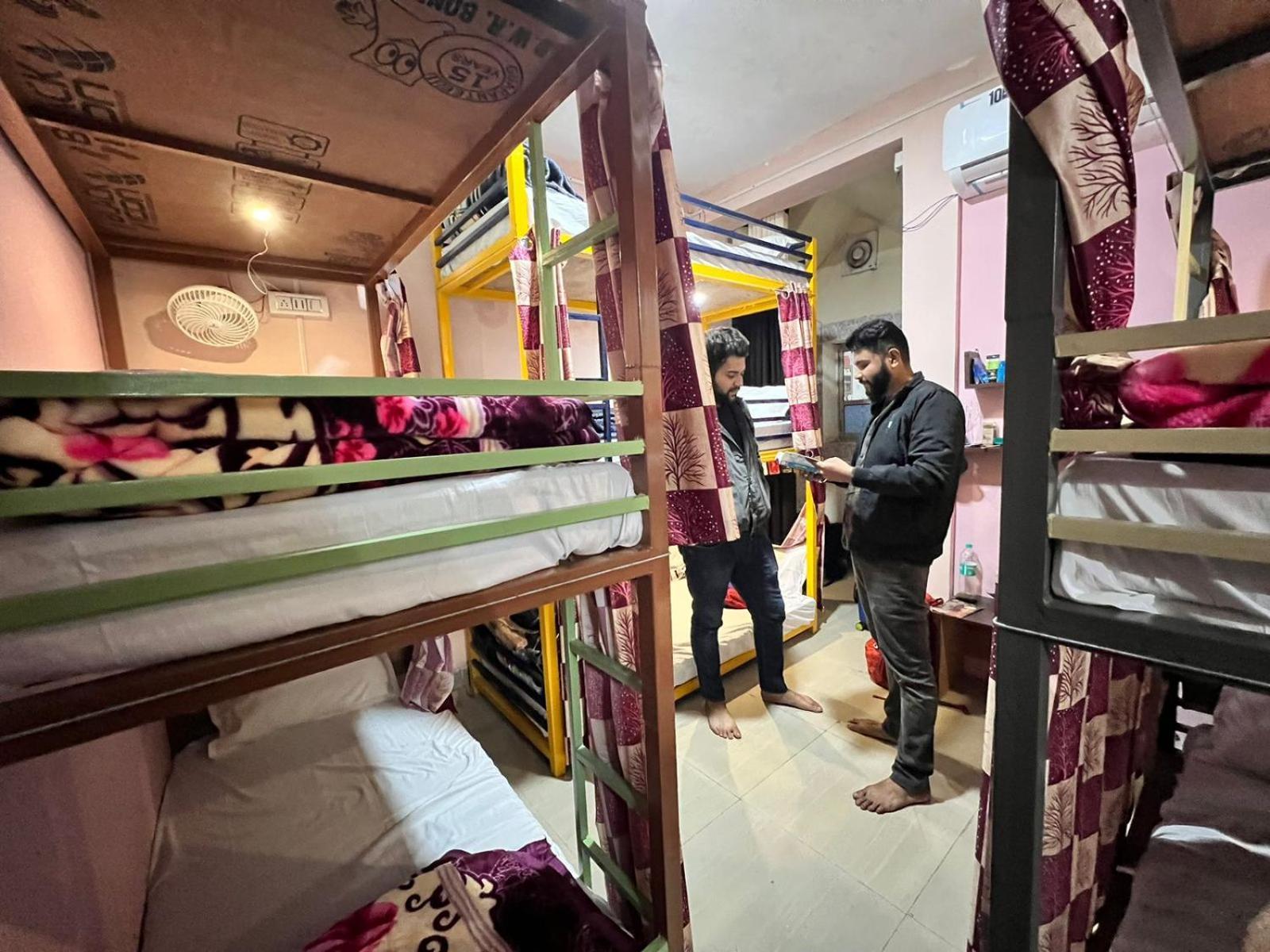 Baba'S Rishikesh Hostel ภายนอก รูปภาพ